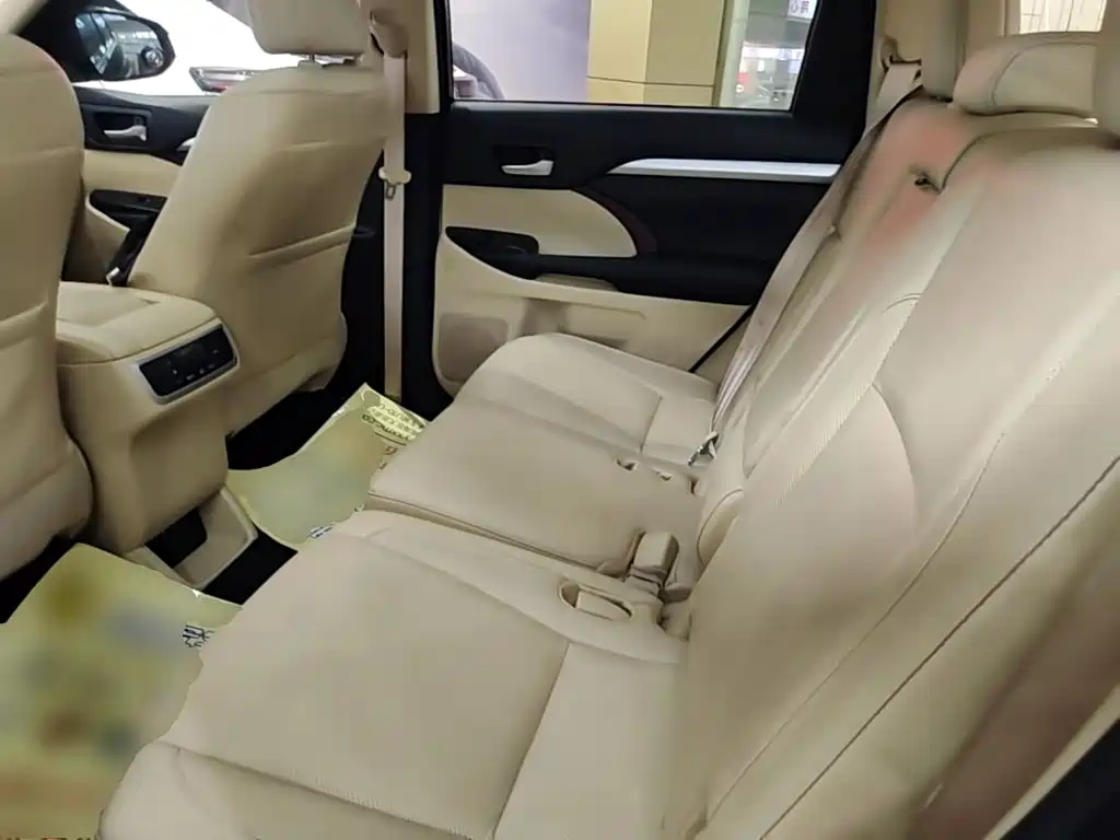 Toyota Highlander 2015 — фото 17