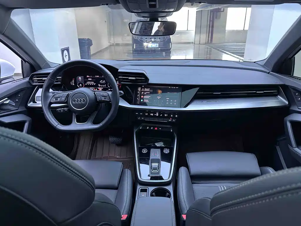 Audi A3 2023 — фото 19