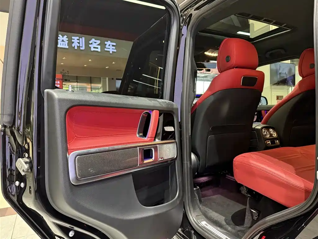 Mercedes-Benz G-Class 2024 — фото 14