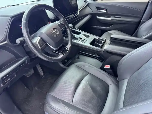Toyota Sienna 2022