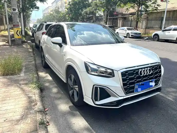Audi Q2L 2022