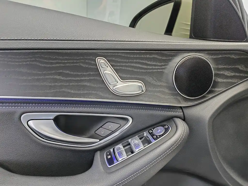Mercedes-Benz C-Class 2020 — фото 19
