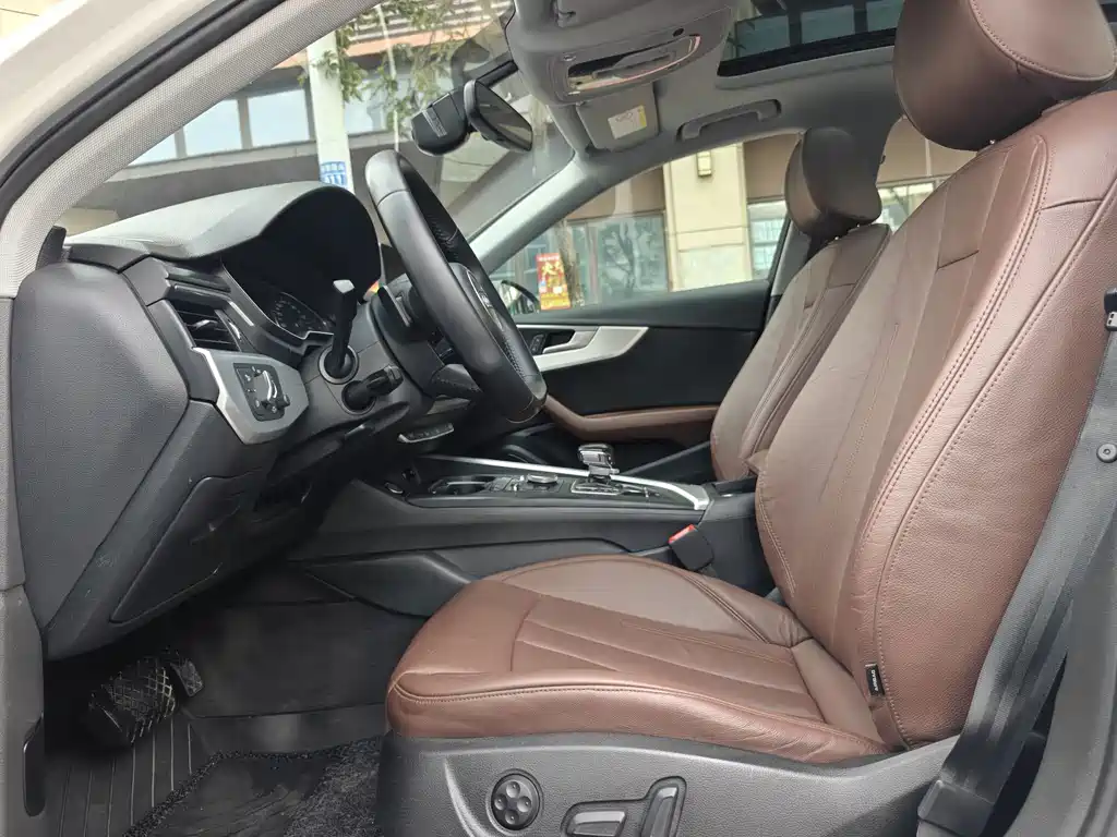 Audi A4L 2019