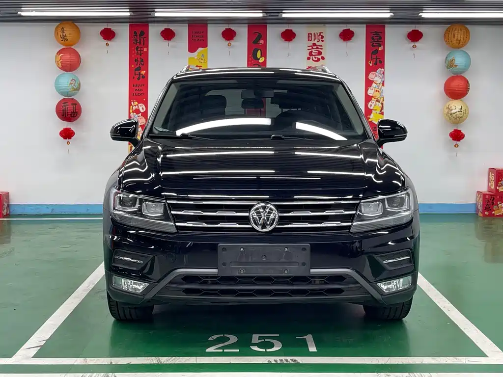 Volkswagen Tiguan L 2020 — фото 2