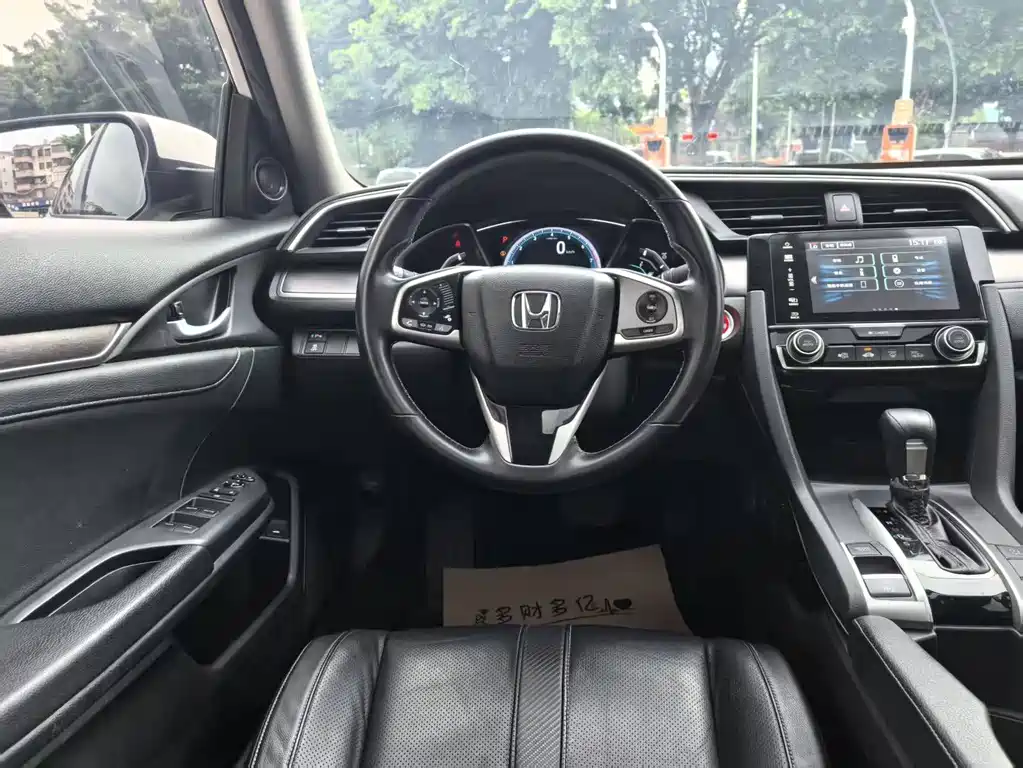 Honda Civic 2018 — фото 14