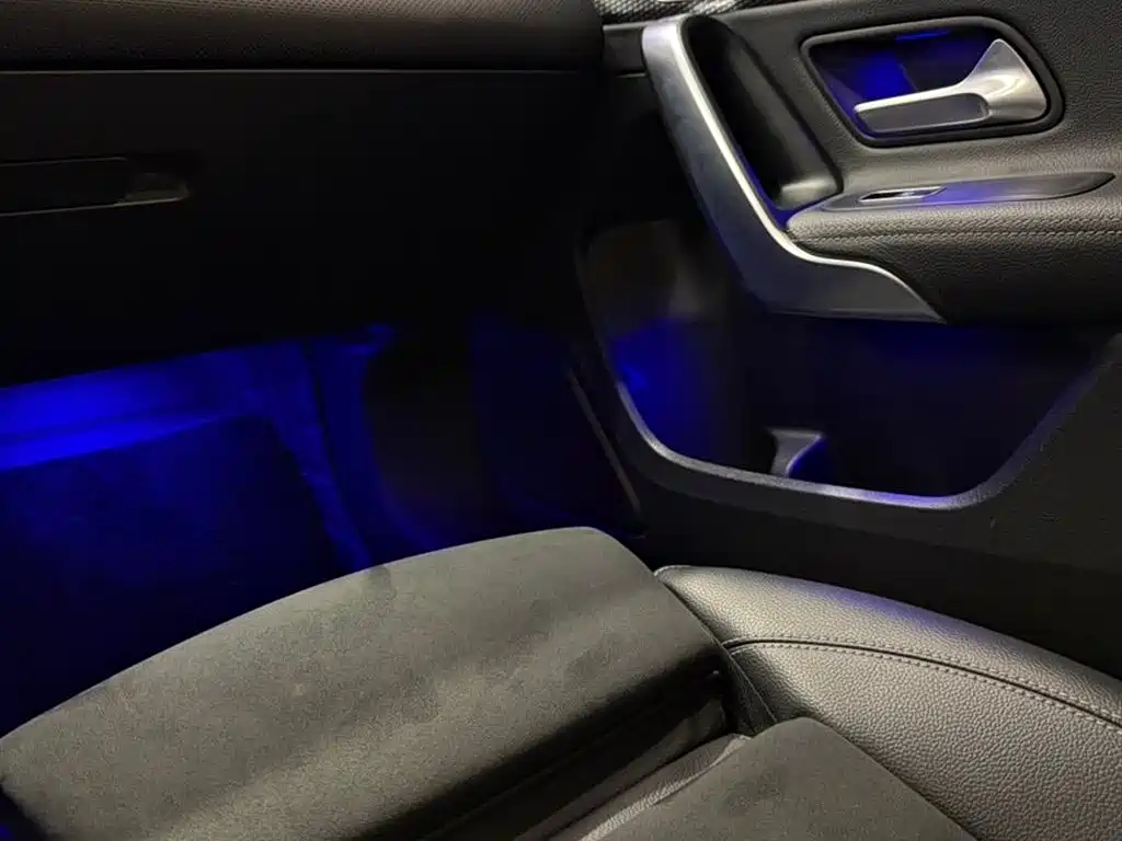 Mercedes-Benz A-Class 2020 — фото 13