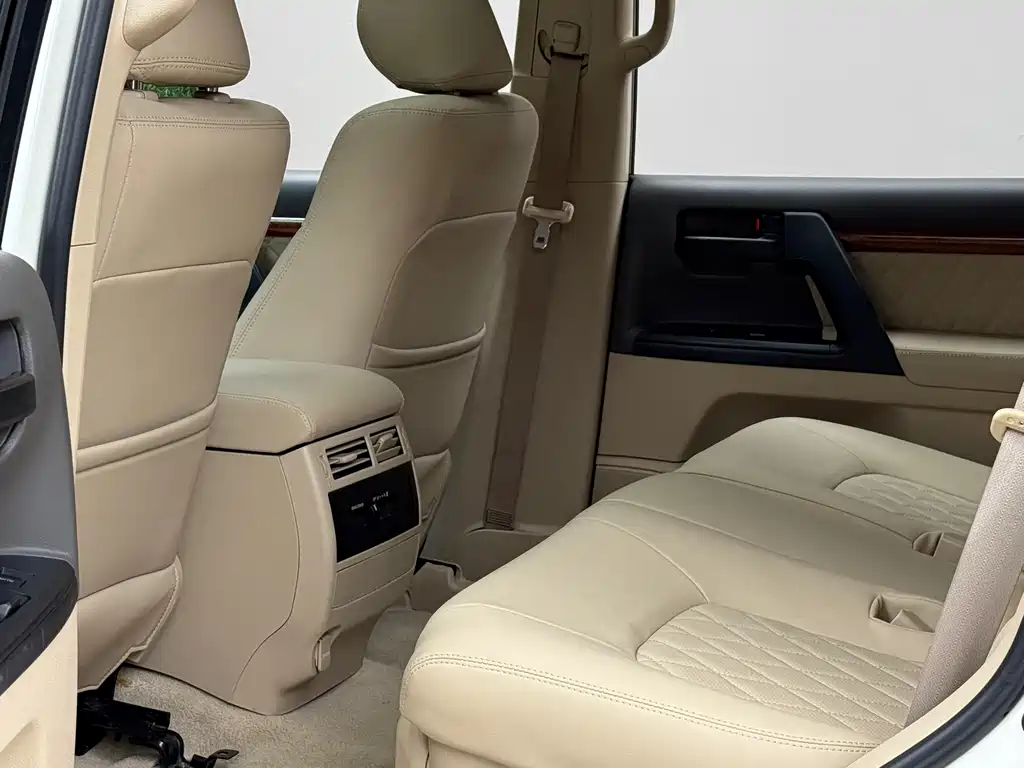 Toyota Land Cruiser 2015 — фото 6