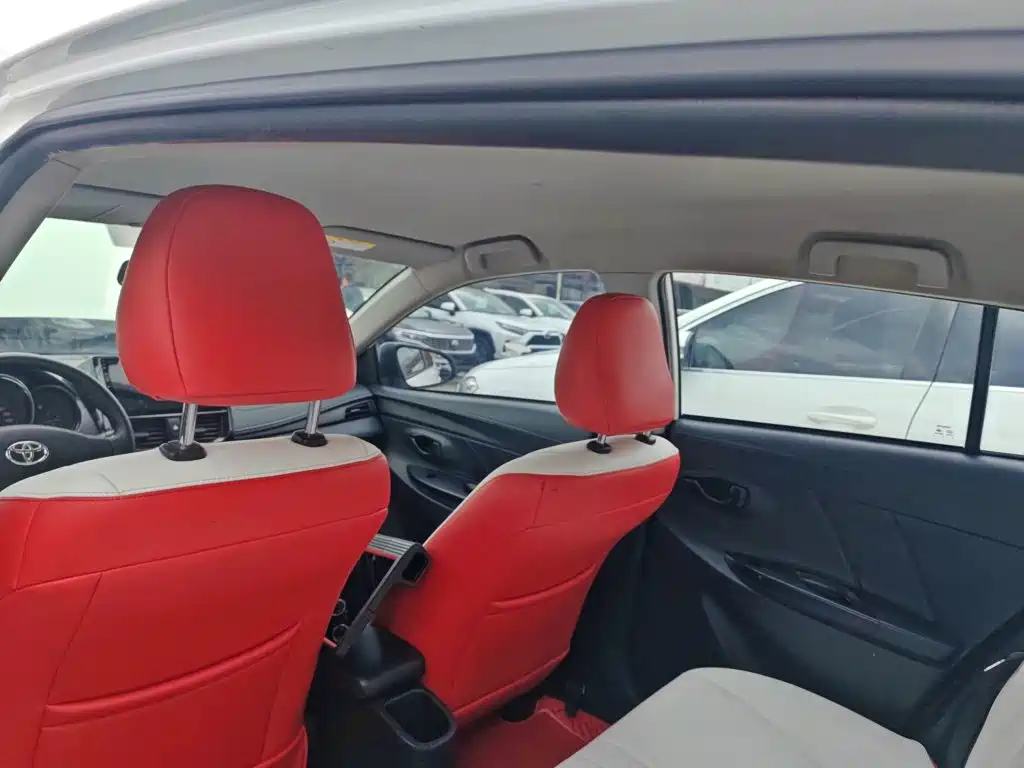 Toyota Yaris L 2020 — фото 14