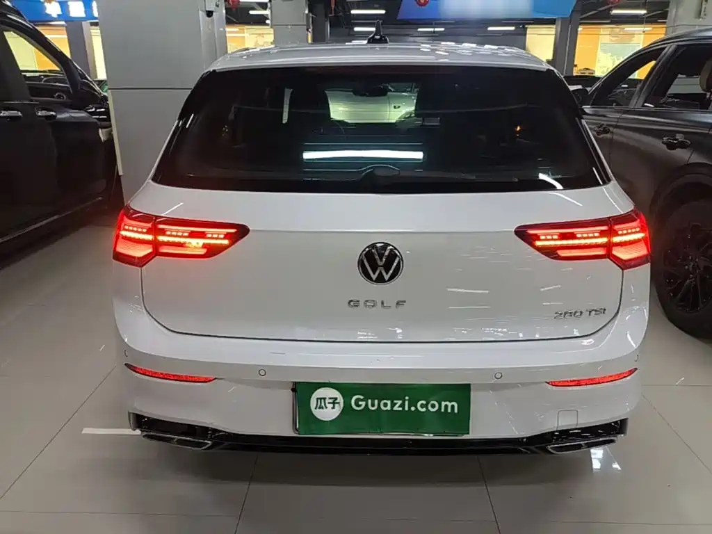 Volkswagen Golf 2021