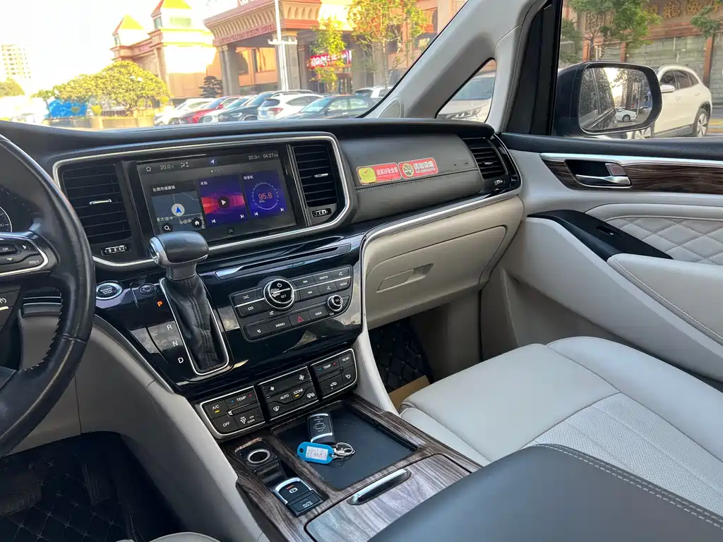 GAC Motor Trumpchi M8 2019 — фото 12