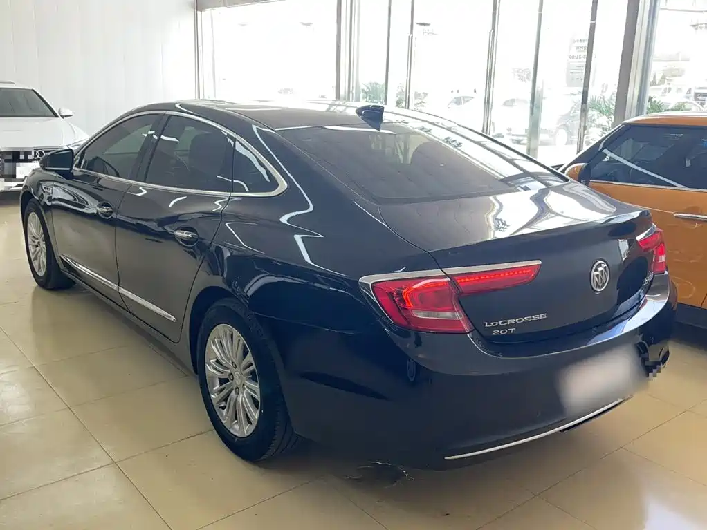 Buick LaCrosse 2019 — фото 24