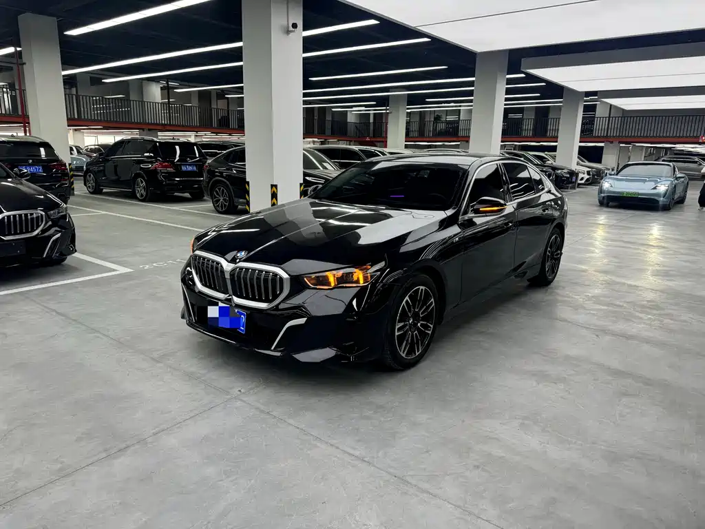BMW 5 Series 2024