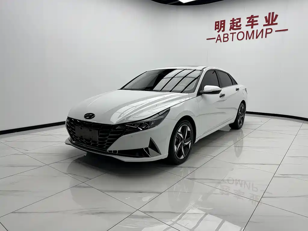 Hyundai Elantra 2023