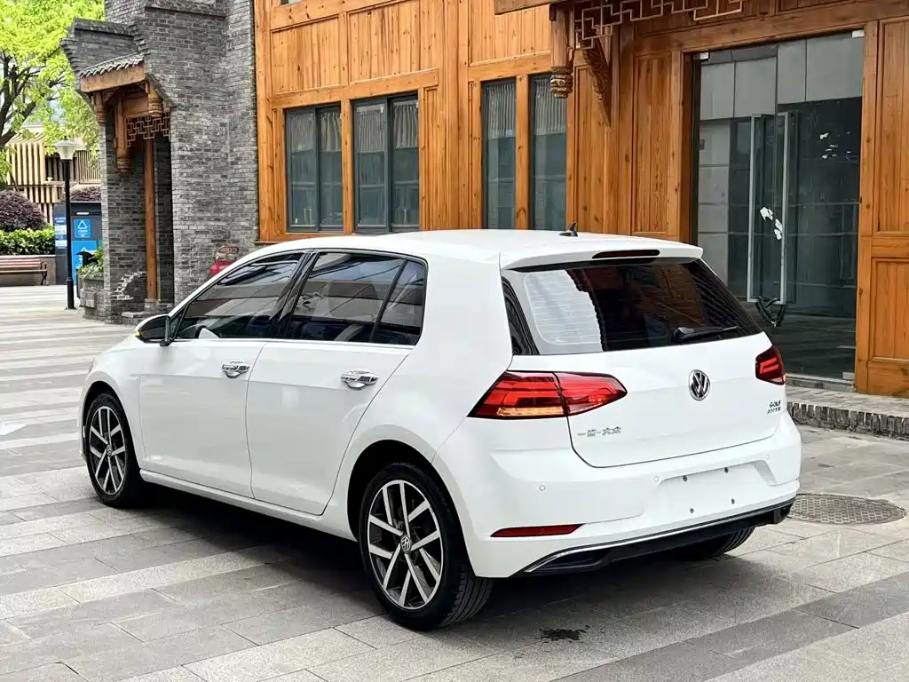 Volkswagen Golf 2020