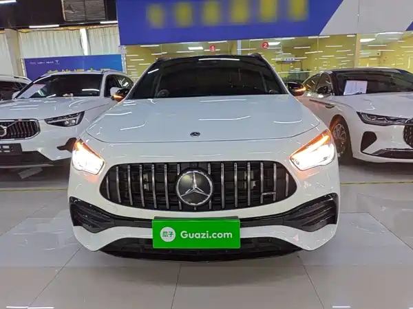 Mercedes-Benz GLA AMG 2021