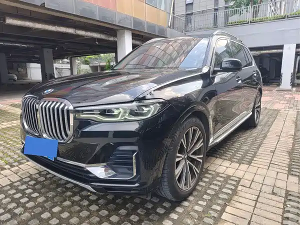 BMW X7 2022