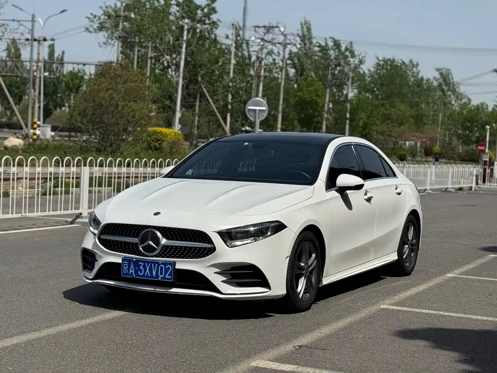 Mercedes-Benz A-Class 2022 — фото 1