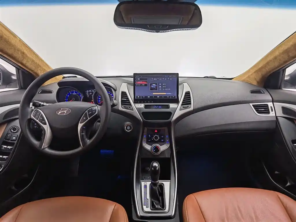 Hyundai Elantra Langdong 2016