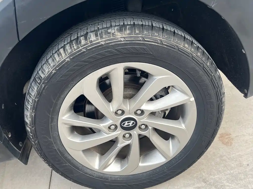 Hyundai Tucson 2018 — фото 10