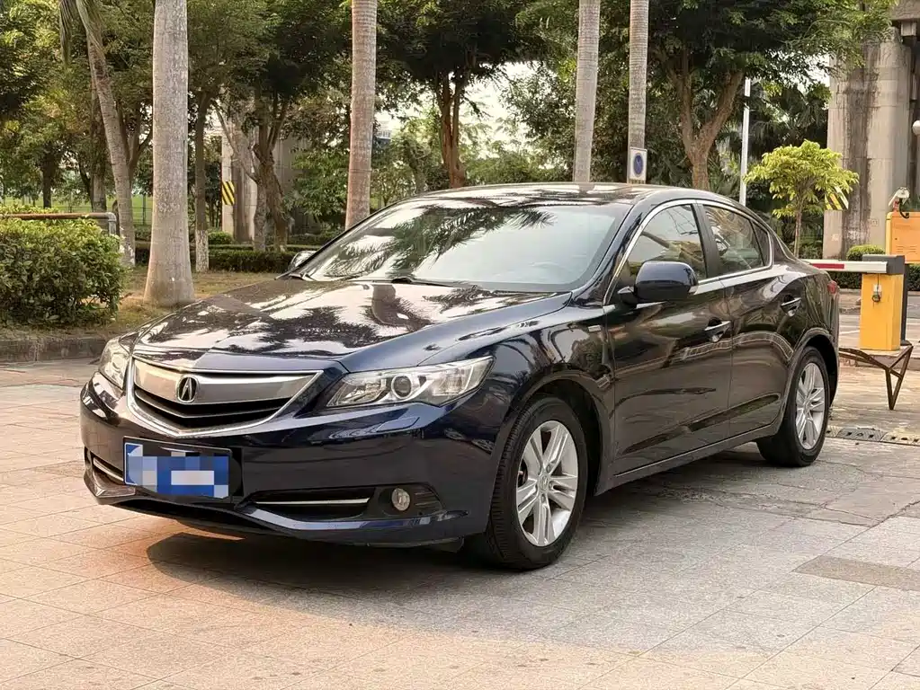 Acura ILX 2015 — фото 1