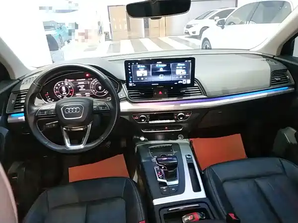 Audi Q5L 2020