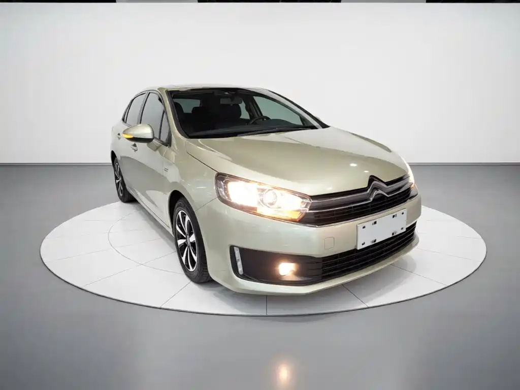 Citroen C4 2017 — фото 21
