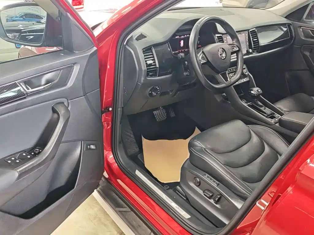 Skoda Kodiak GT 2019 — фото 16