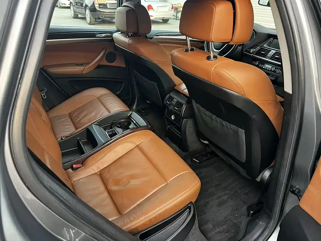 BMW X6 2010 — фото 18