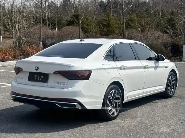 Volkswagen Sagitar 2022