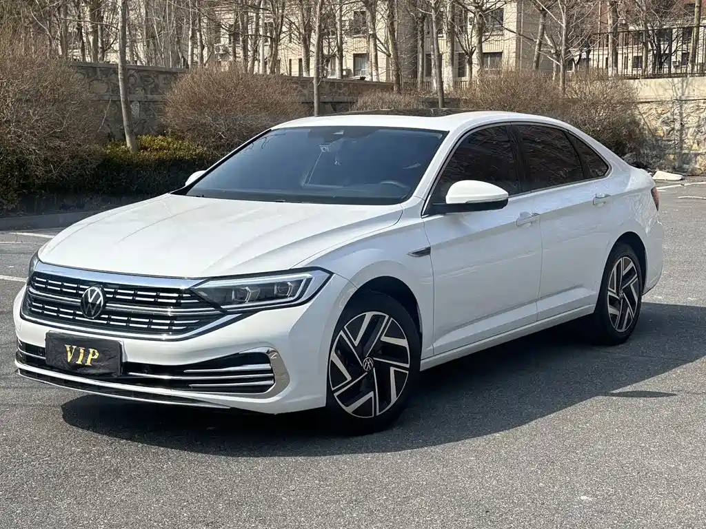 Volkswagen Sagitar 2022