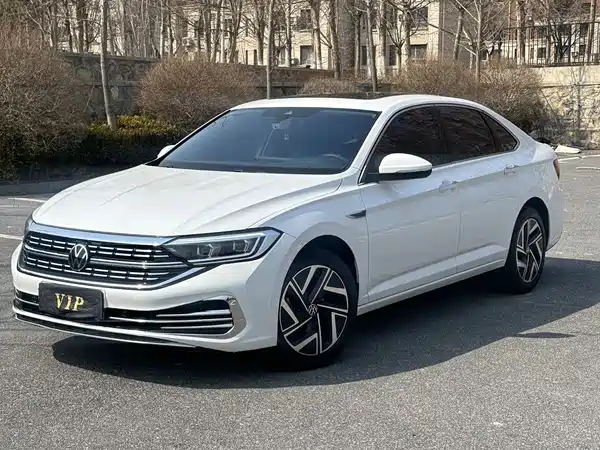 Volkswagen Sagitar 2022