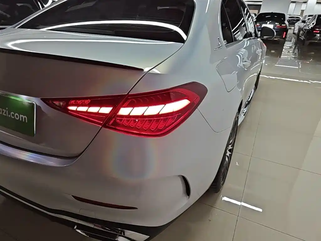 Mercedes-Benz C-Class 2023 — фото 8