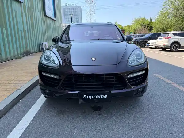 Porsche Cayenne 2011