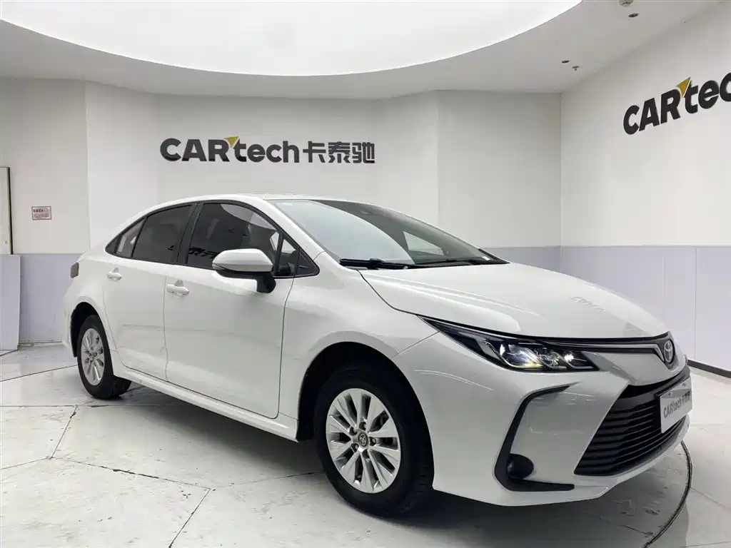 Toyota Corolla 2023 — фото 3