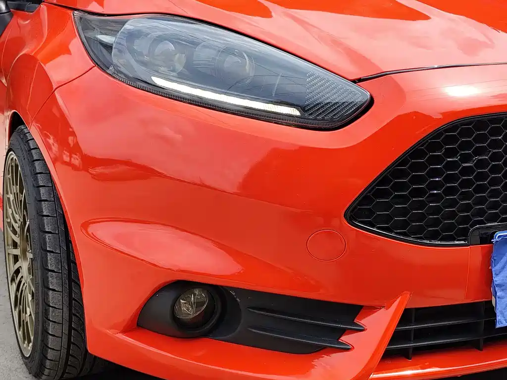 Ford Fiesta 2013 — фото 11