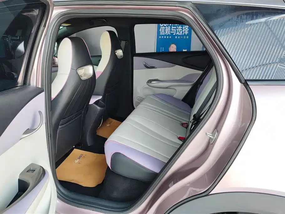 BYD Dolphin 2022 — фото 11