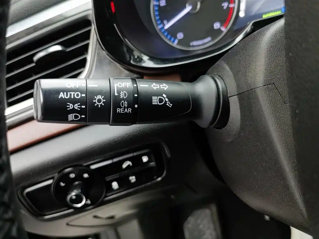 GAC Motor Trumpchi GS8 2017 — фото 21