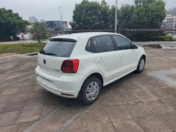 Volkswagen Polo 2016