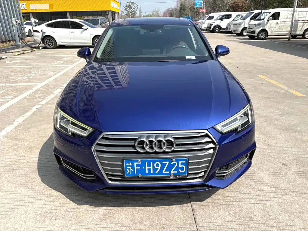 Audi A4L 2018 — фото 2