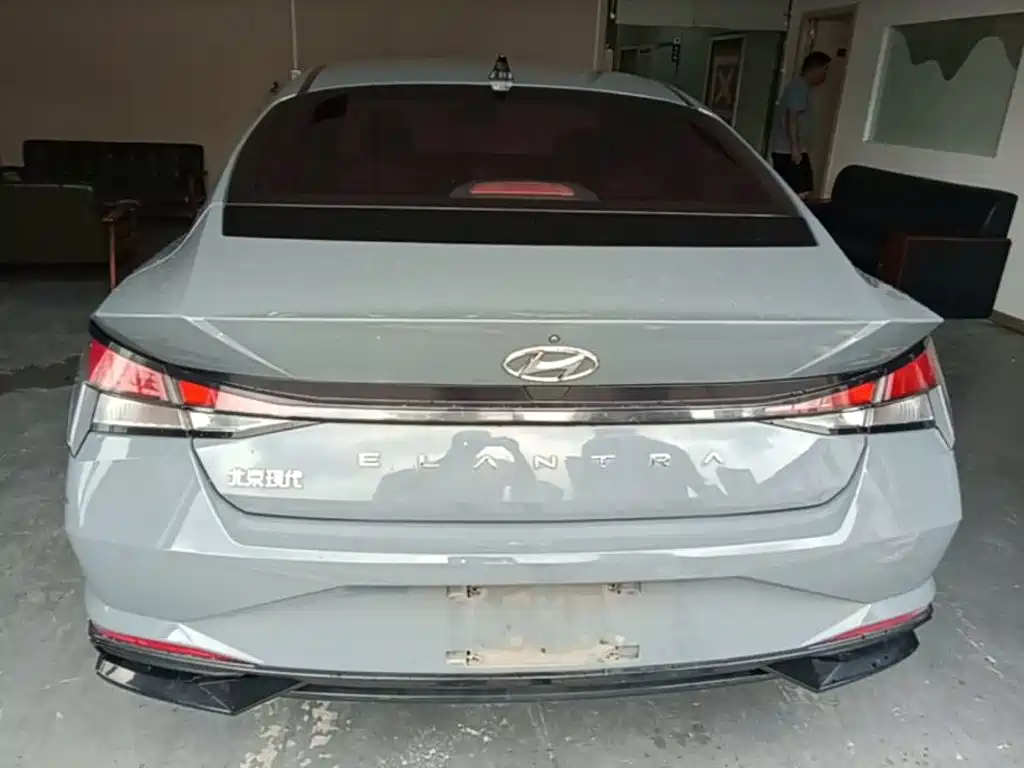 Hyundai Elantra 2021