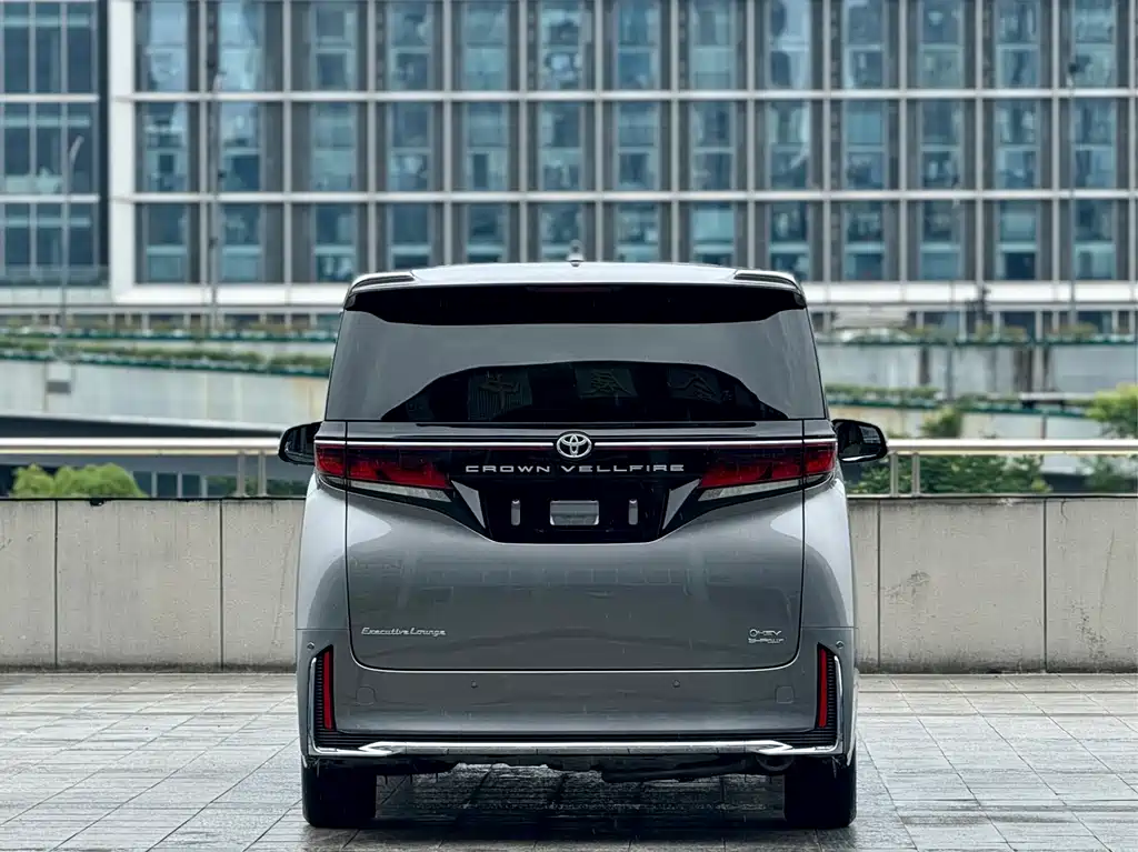 Toyota Vellfire 2025 — фото 4