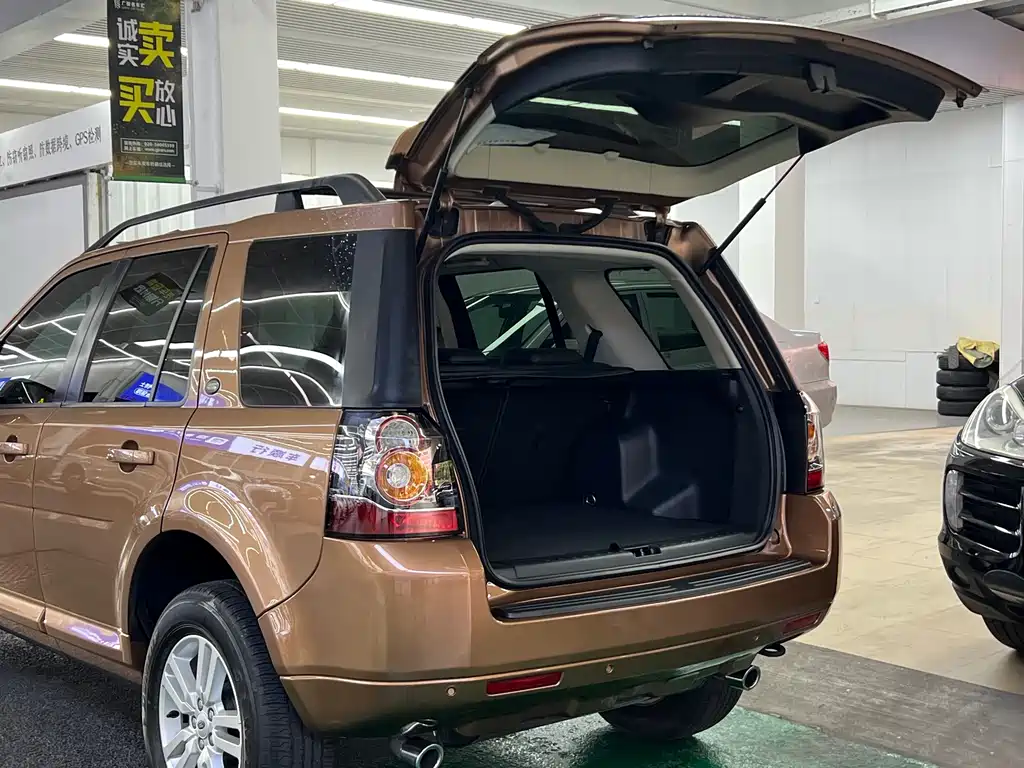 Land Rover Freelander 2 2014 — фото 16