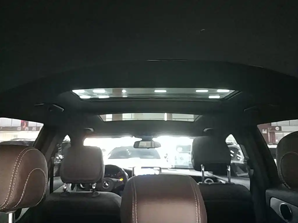 Mercedes-Benz GLC 2016 — фото 18
