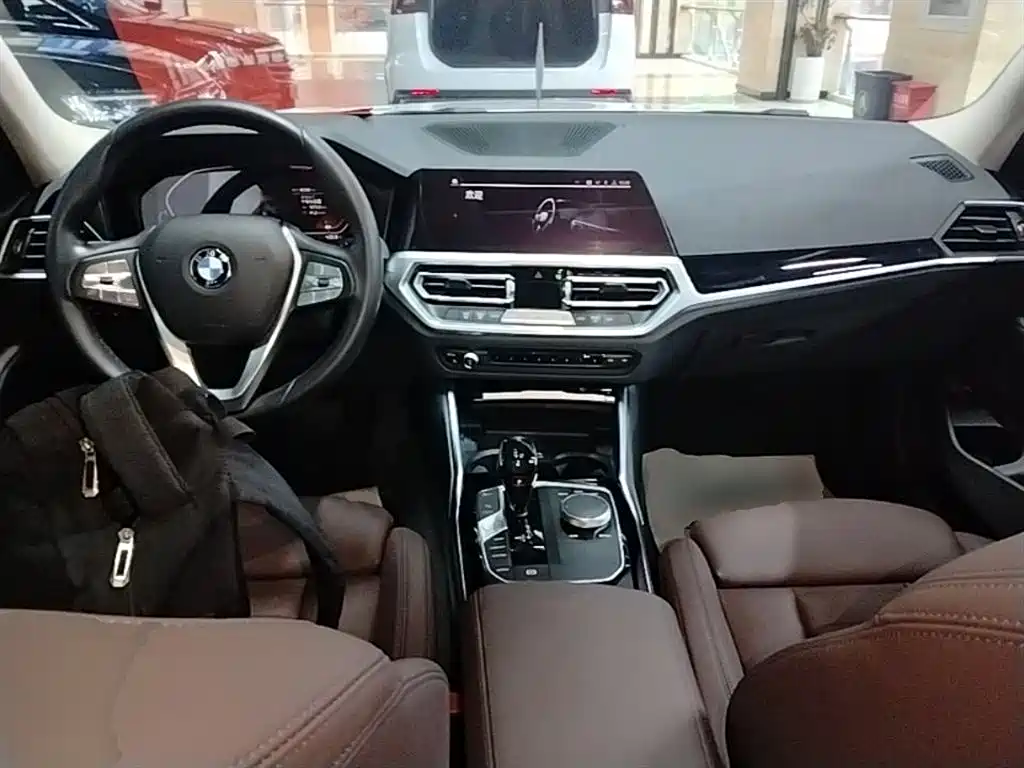 BMW 3 Series 2020 — фото 10