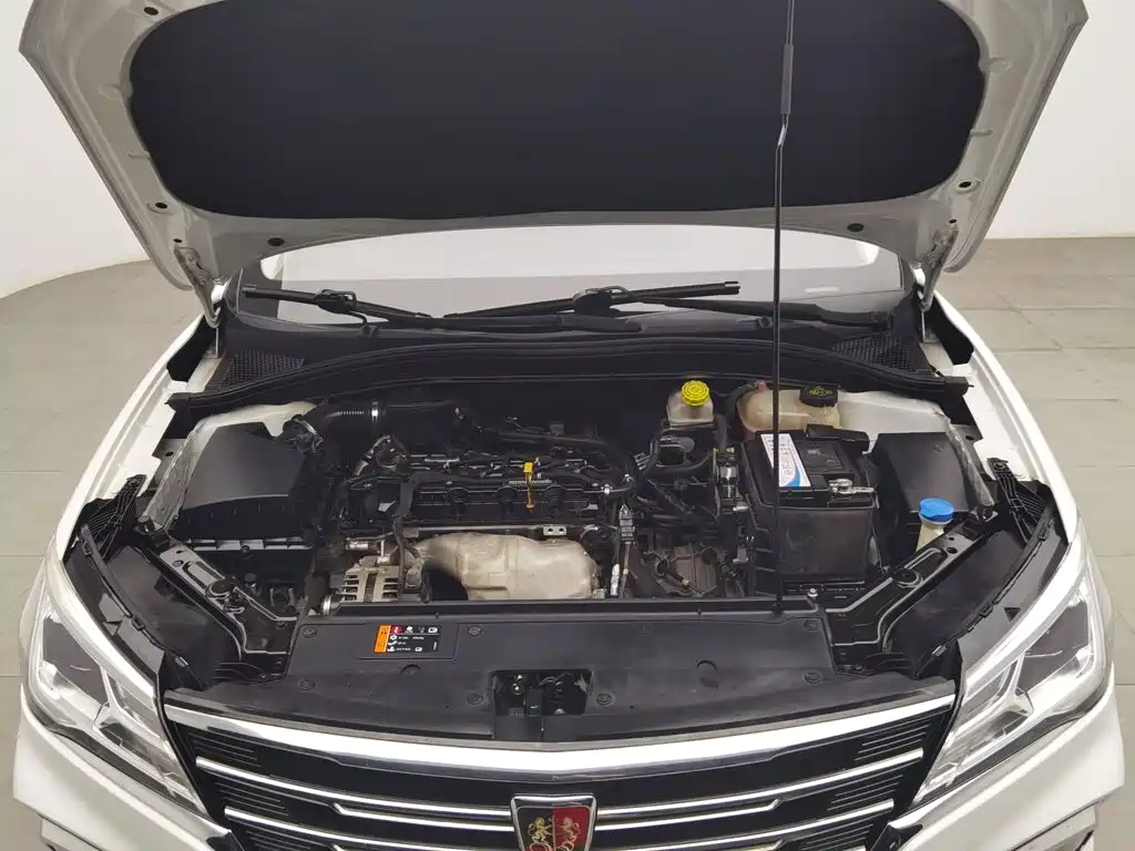 Roewe i5 2019