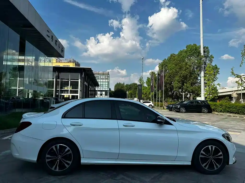 Mercedes-Benz C-Class 2018