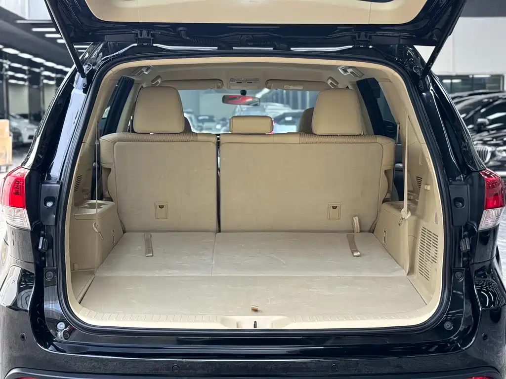 Toyota Highlander 2019 — фото 10