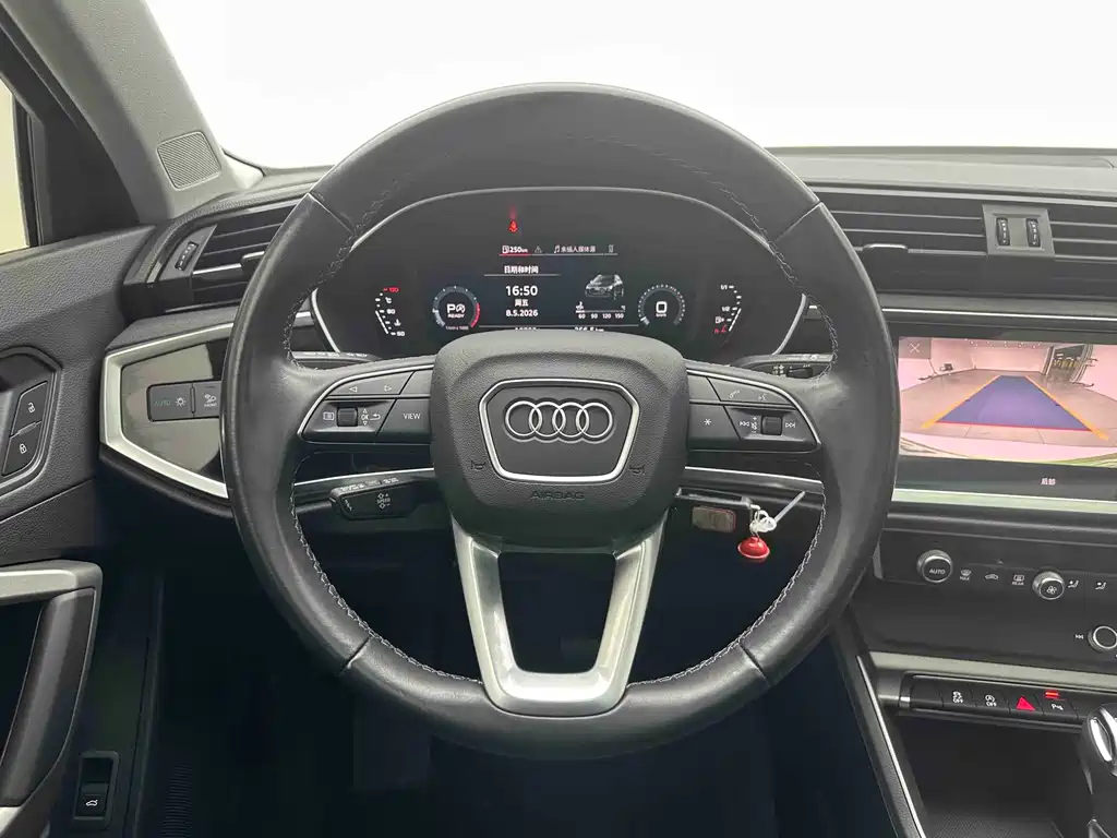 Audi Q3 2022 — фото 17