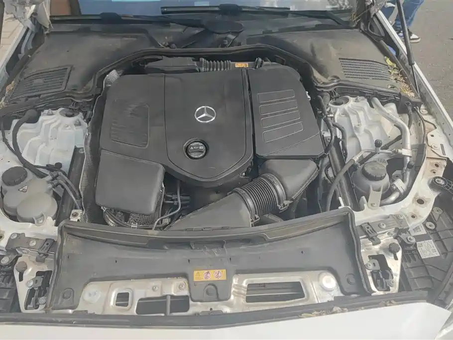 Mercedes-Benz C-Class 2024 — фото 10