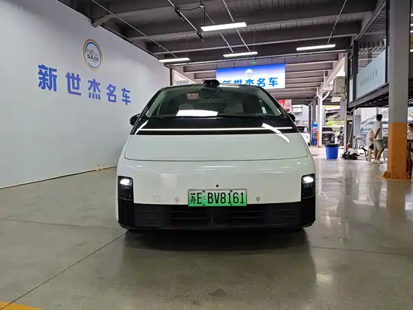 Li Auto MEGA 2024